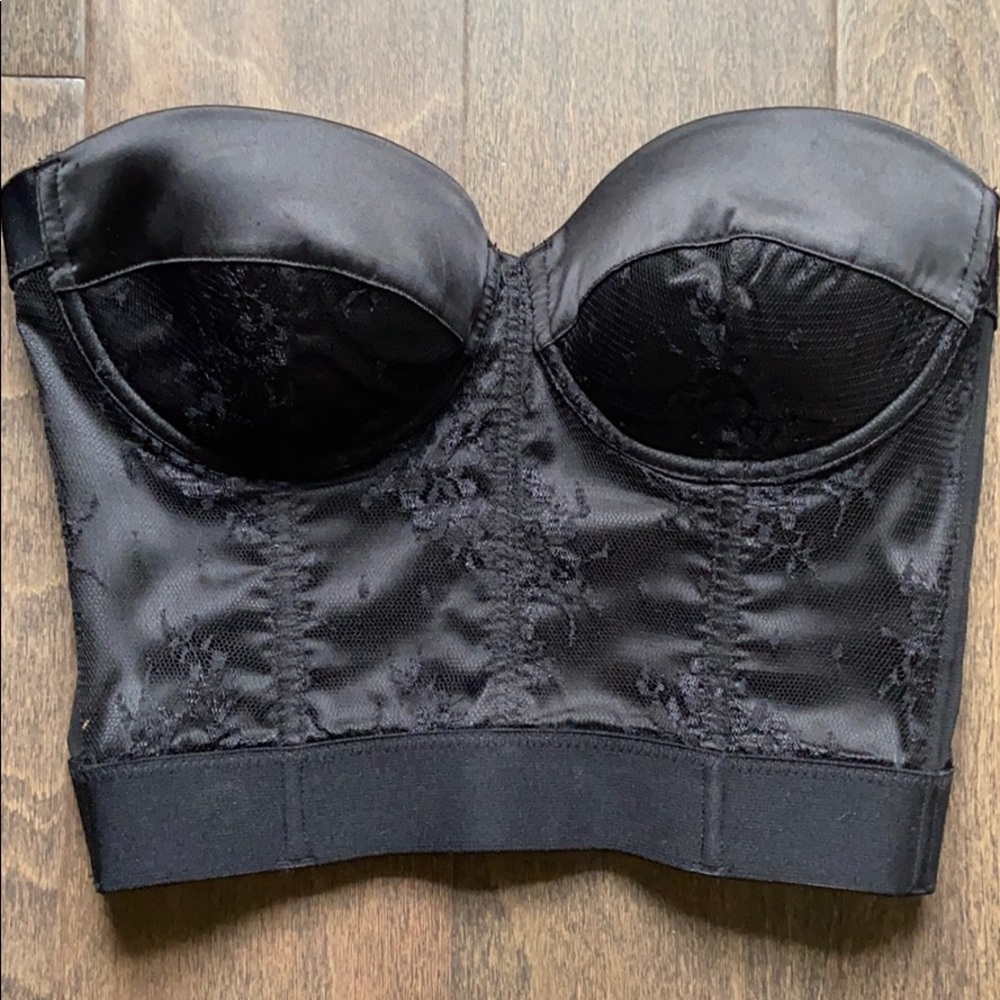 Black lacy bustier corset